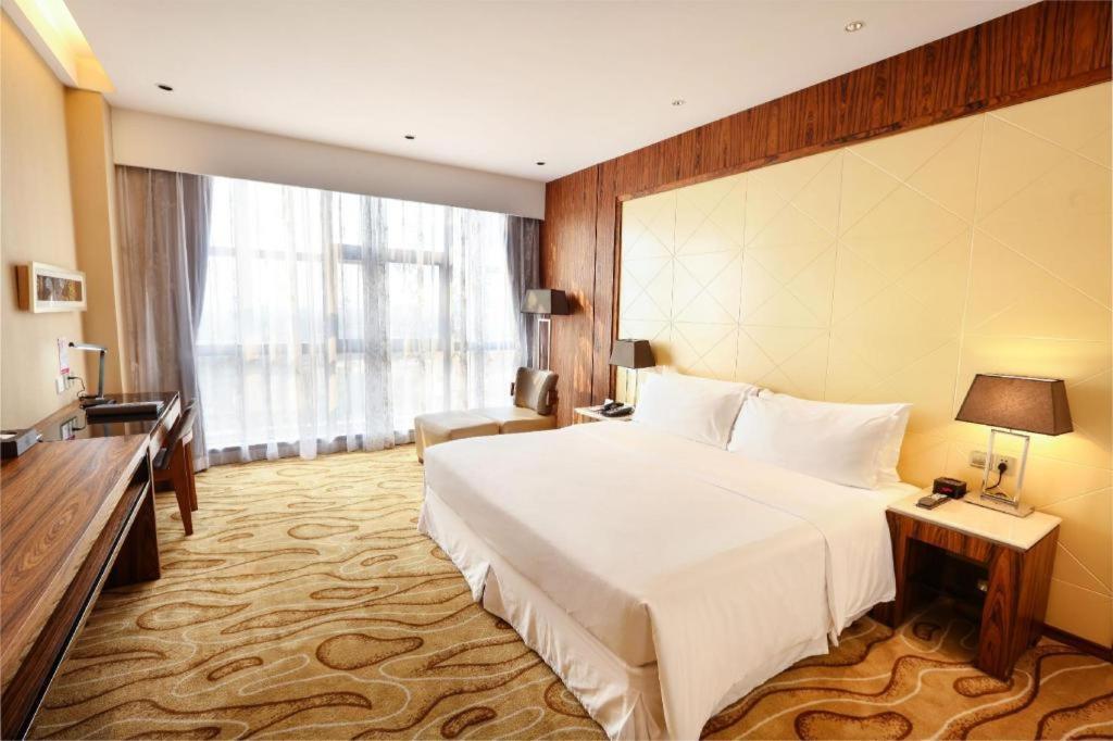 Ramada Plaza Huizhou East Hotel Eksteriør bilde
